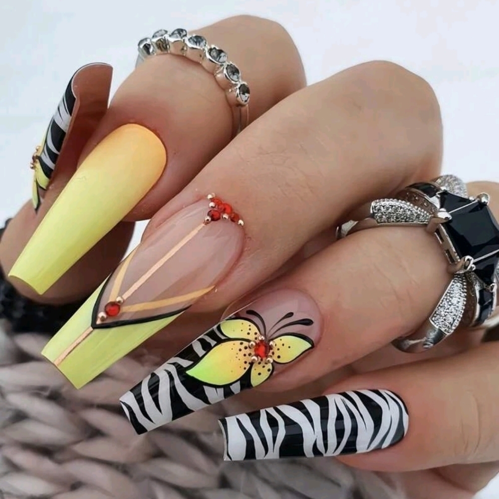 Bright Zebra Press on nails